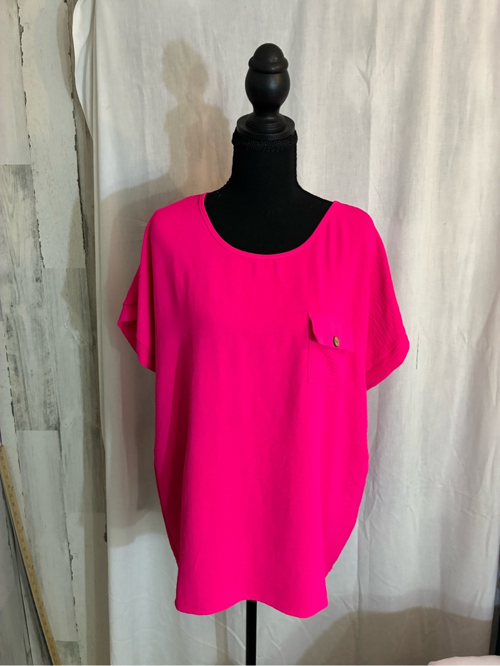 Relaxed Pocket Tunic Top in Hot Pink